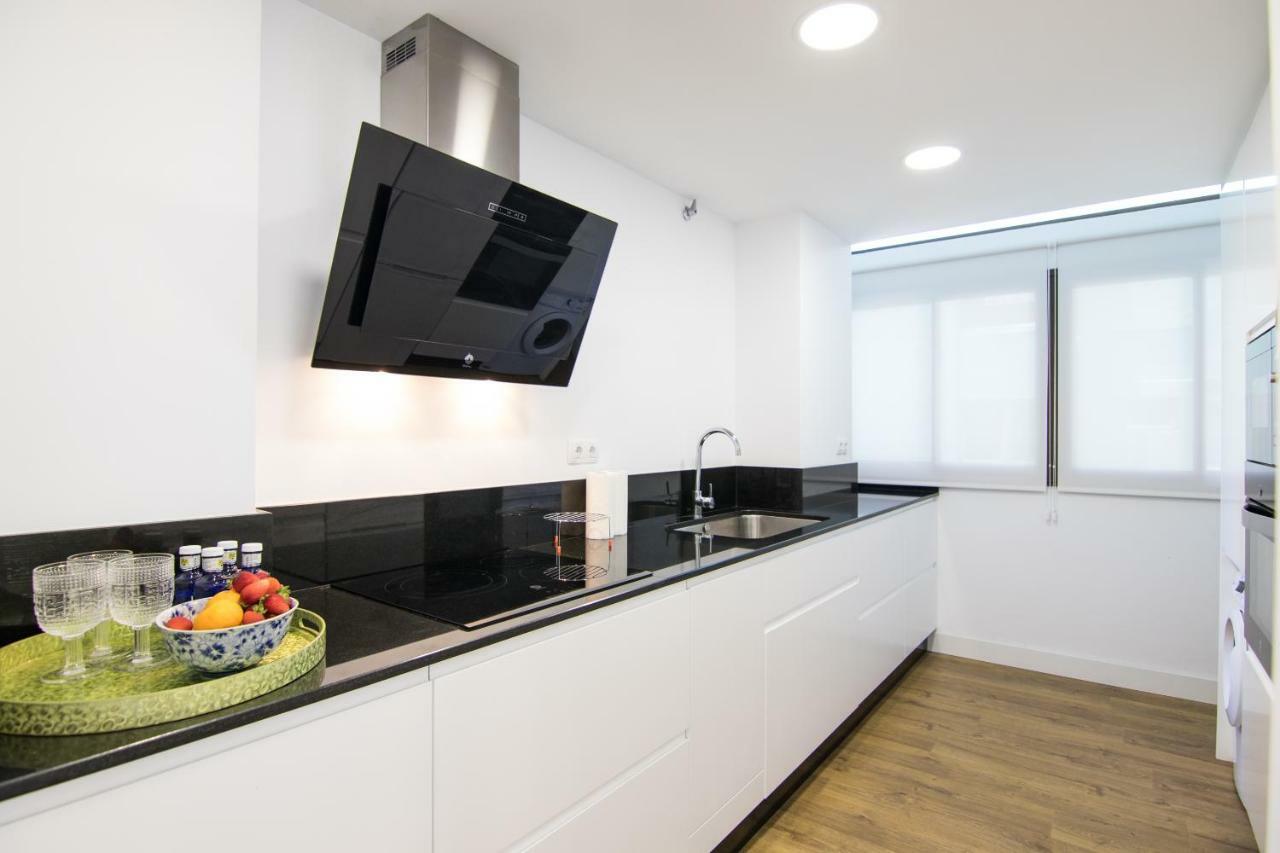 Homeforguest Stylish And Modern Apartment Overlooking Las Canteras Las Palmas de Gran Canaria Exteriör bild