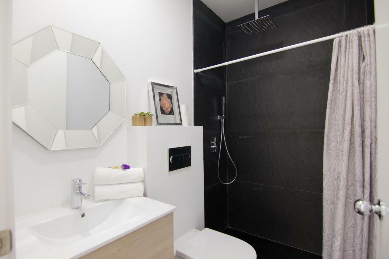 Homeforguest Stylish And Modern Apartment Overlooking Las Canteras Las Palmas de Gran Canaria Exteriör bild